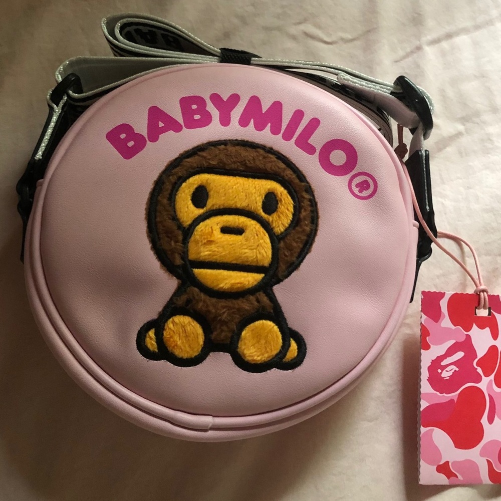 A bathing ape baby milo crossbody bag